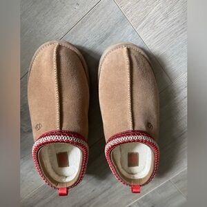 UGG big kids Tasman